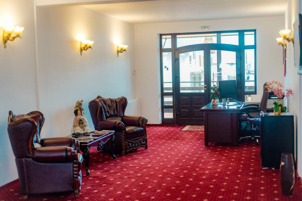 Tango Margo Hotel Valea Lupului  Exterior photo